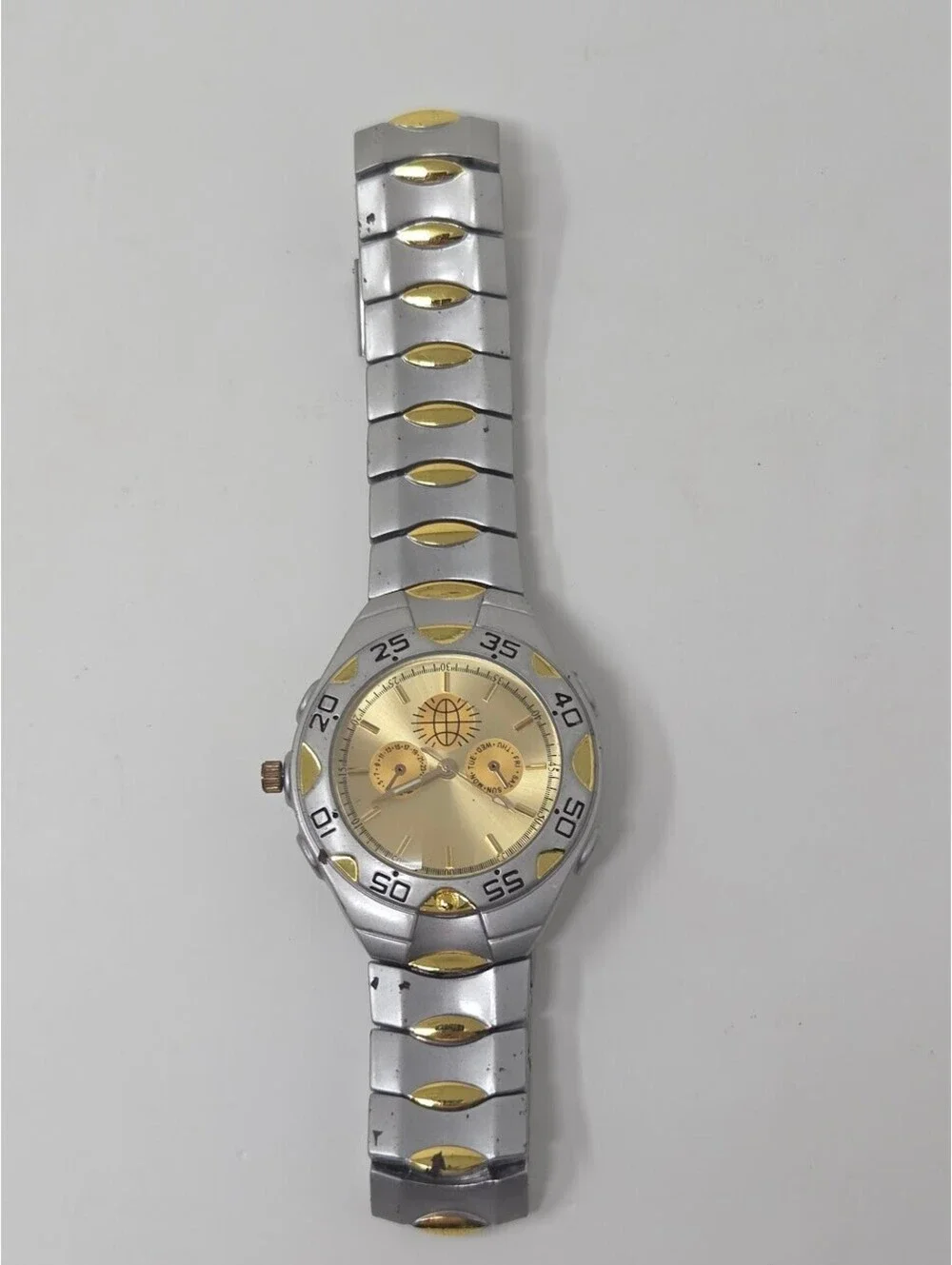 Two Tone Wristwatch Gold Dial Day Date Bracelet Stainless Steel Back Watch